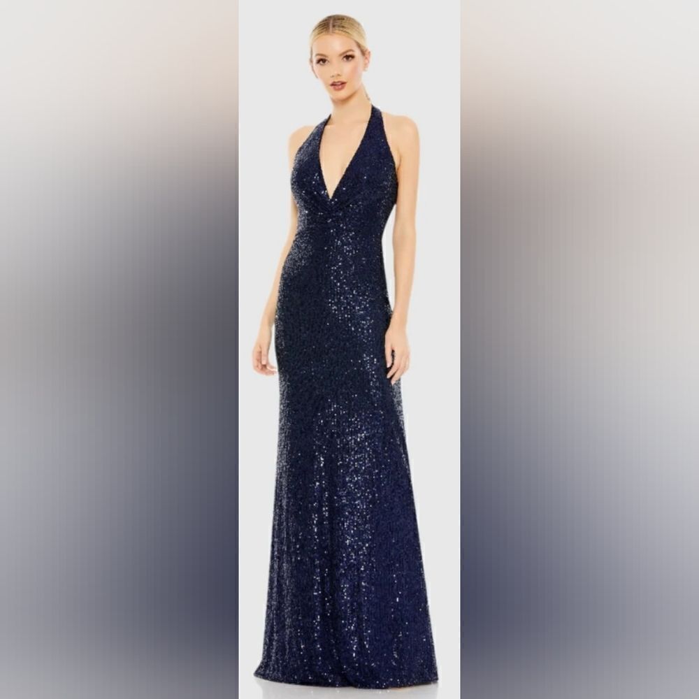 Mac Duggal 11277  Sequined Halter Strap Plunge Neck Gown NWT size 12 Navy Blue
